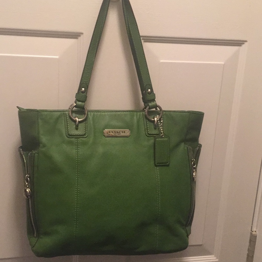 Green Coach Handbag 👜